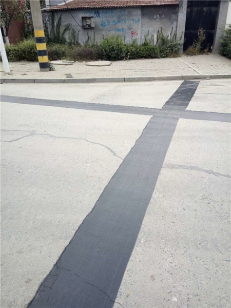 路面貼縫帶使用方法